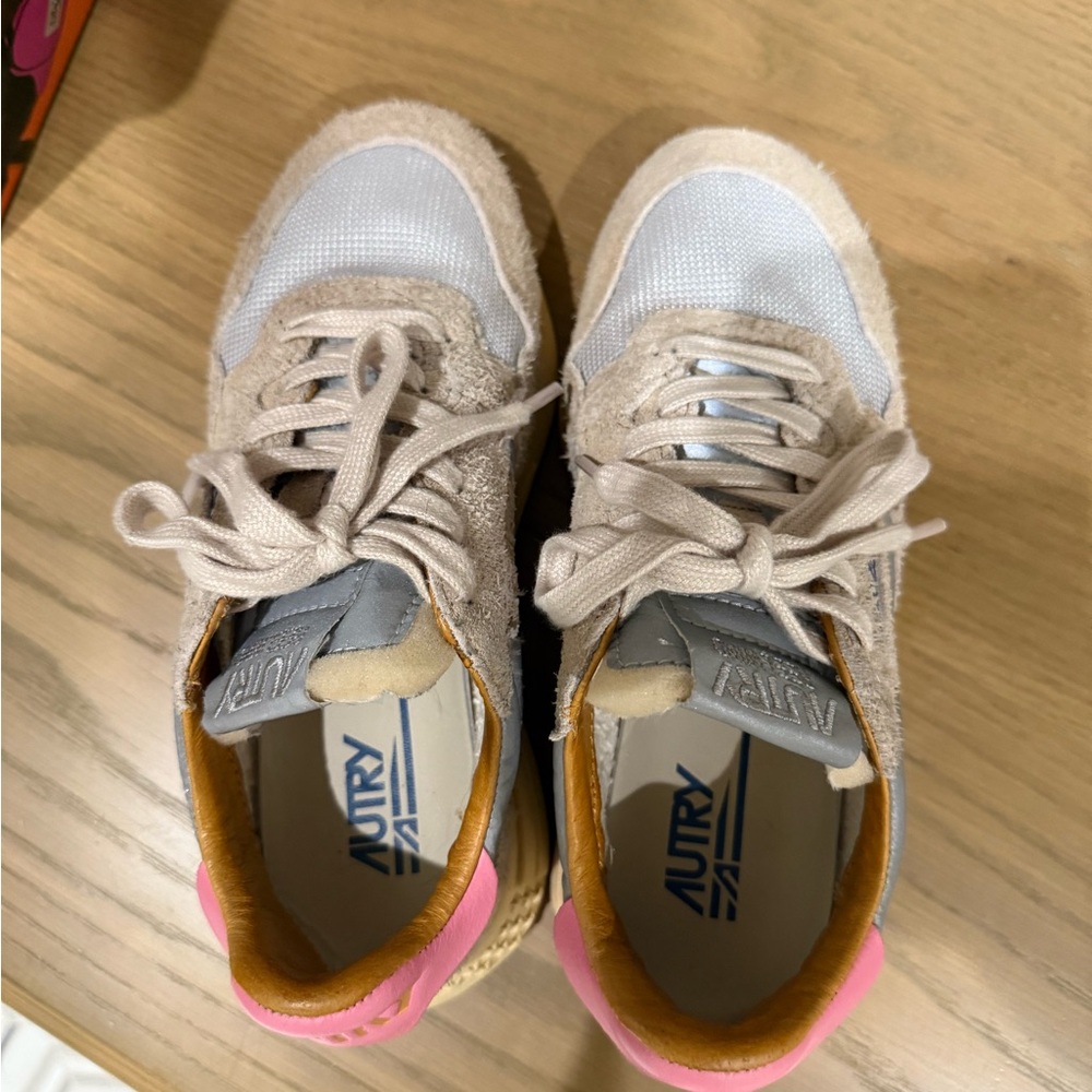 Autry Women's Sneakers - Pink and Gray